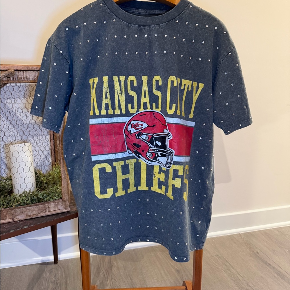 Gameday Couture Kansas City Chiefs On The Ball Mini Rhinestone Tee Size Small - Picture 1 of 3